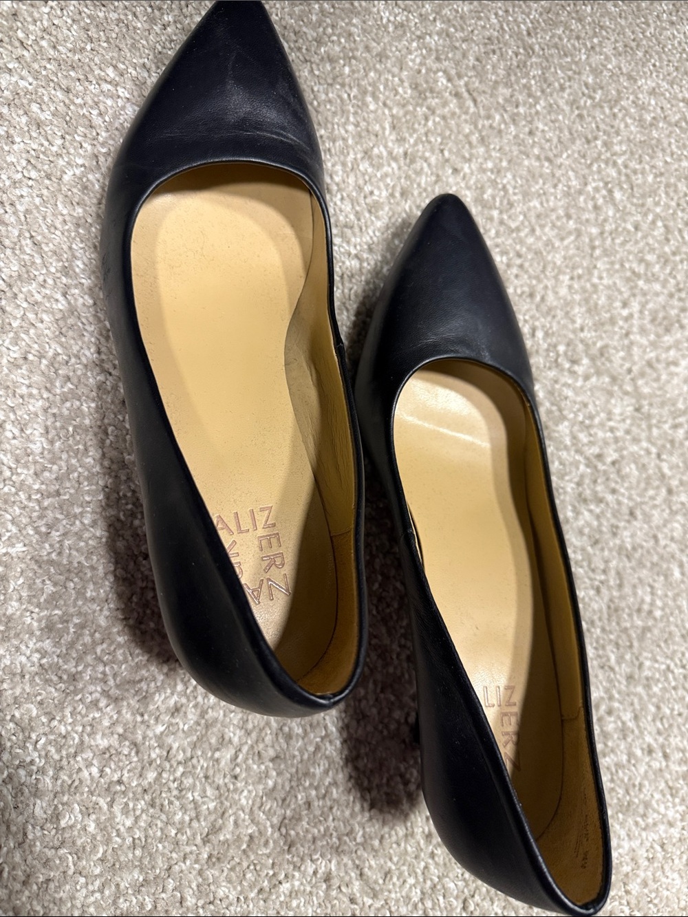 Vaneli Black Pointed-Toe Leather Pumps
